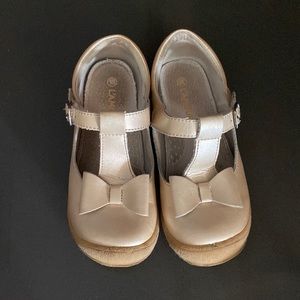 L’Amour gold bow dress shoes sz 13